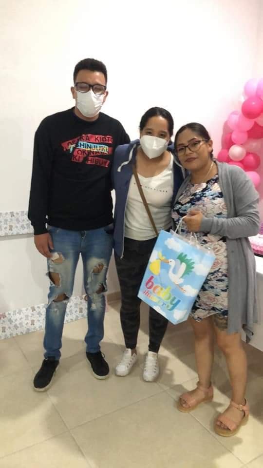 Joven organiza baby shower y nadie asiste; usuarios de redes sociales la acompañan