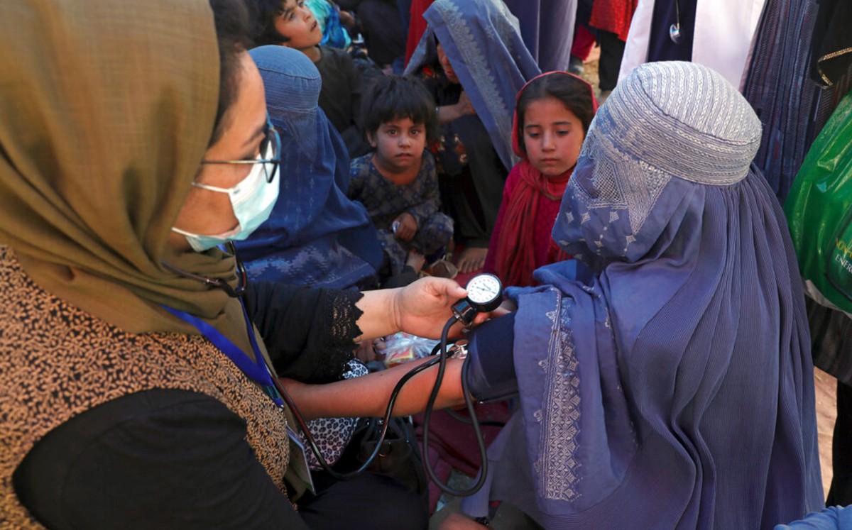 México inicia proceso de solicitudes para refugio de mujeres afganas