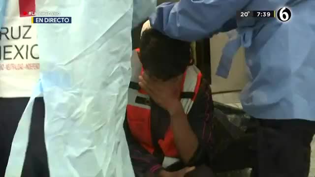 Telediario noticia Por lluvias en Torreón, joven ciclista cae a bache y es impactado por camioneta