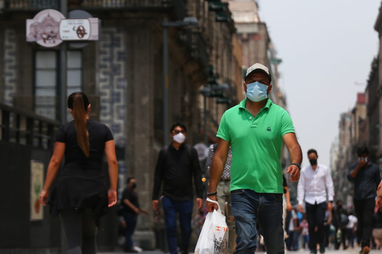 ¡Que siempre no! Sheinbaum rechaza multas por fumar en corredor Madero