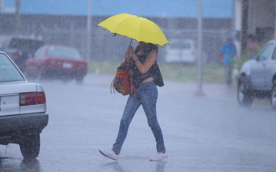 Incrementan llamadas de emergencia en temporada de lluvias