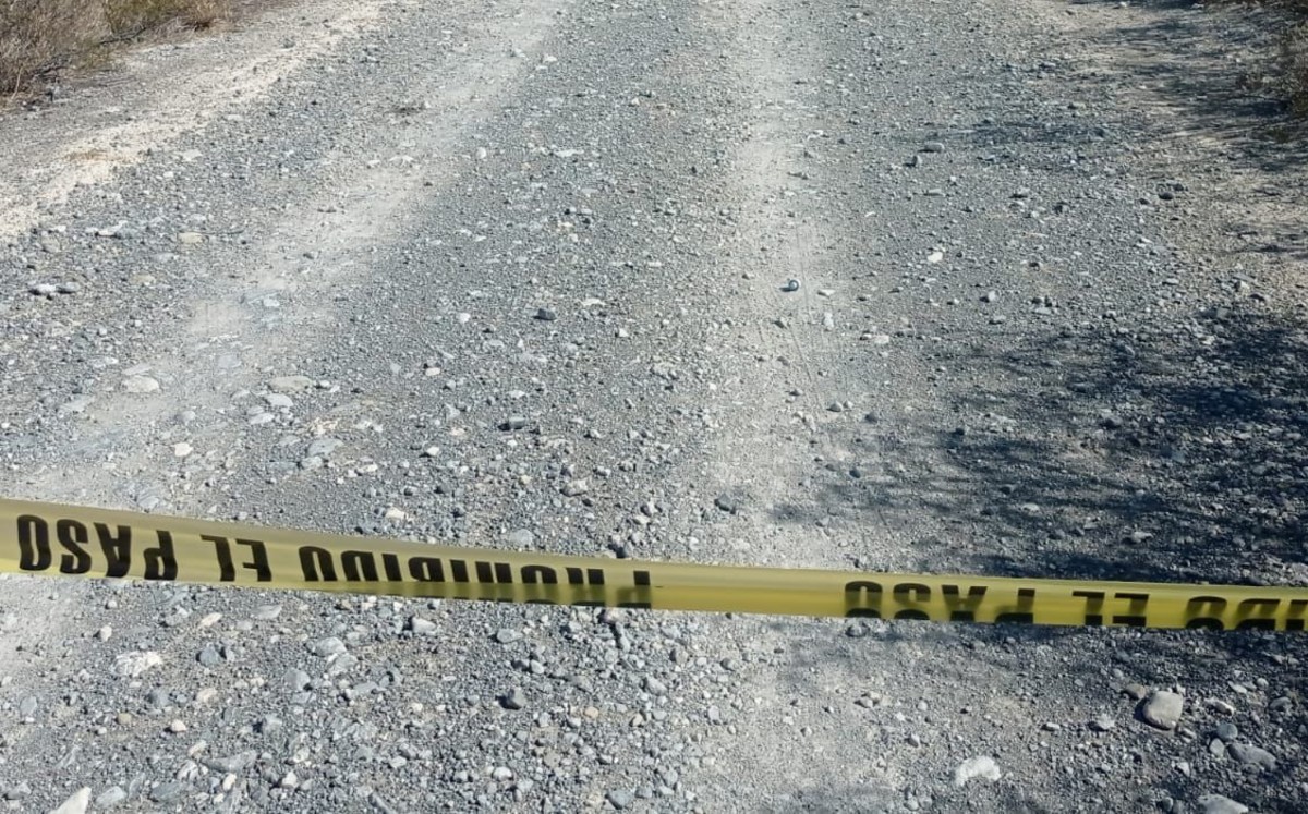 Asesinan a balazos a un hombre y su pareja resulta lesionada en carretera a Monclova