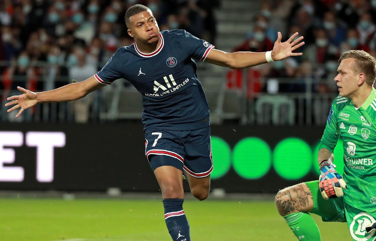 "Sin pandemia, por Mbappé hablaríamos de 400 millones”: Diego Forlán