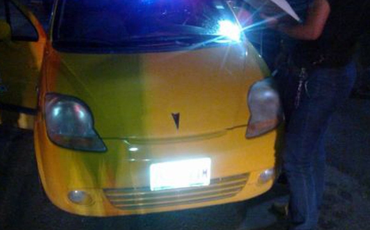 Tras horas sin saber de él, encuentran a taxista muerto a las afueras de Torreón