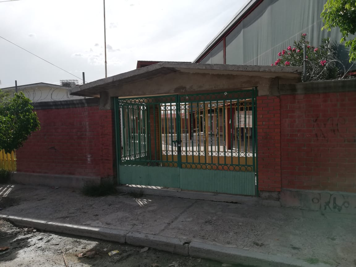 Policías detienen a ladrón que robaba jardín de niños en Torreón