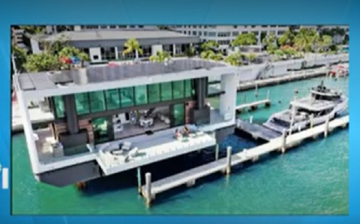 Barco eléctrico solar se convierte en mansión flotante (VIDEO)
