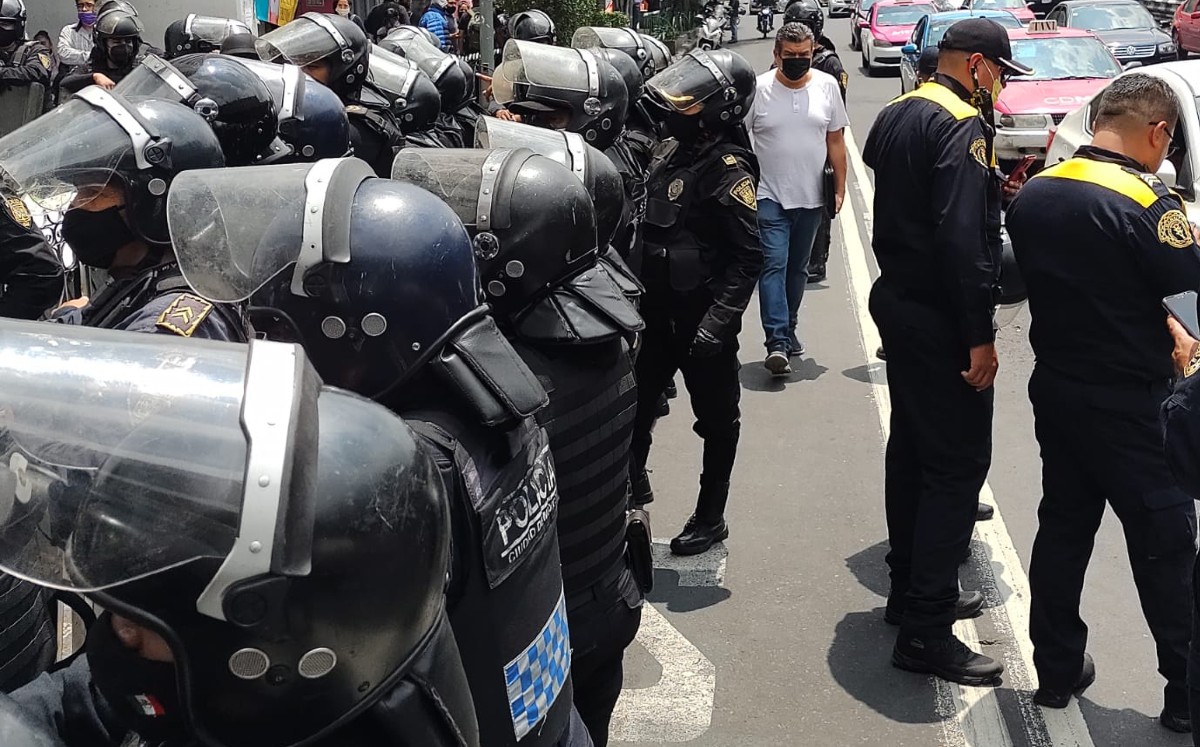 Comerciantes de Tulyehualco bloquearon San Antonio Abad; exigen espacios para vender  