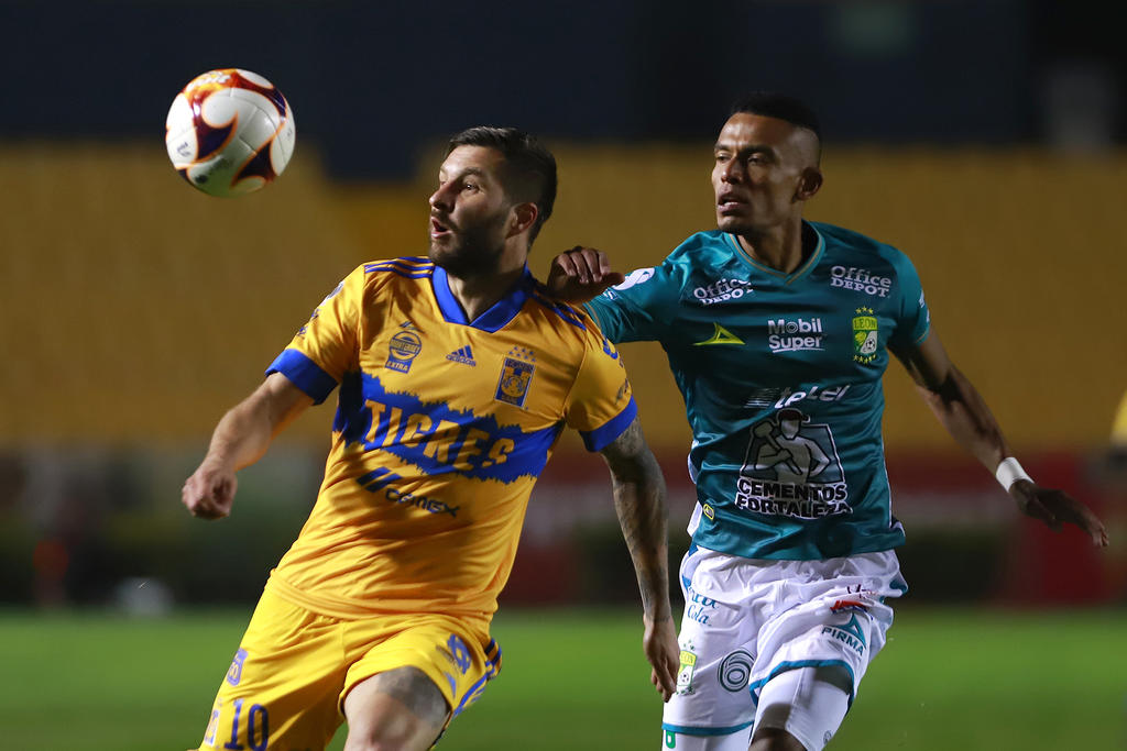 León no ruge en el Volcán