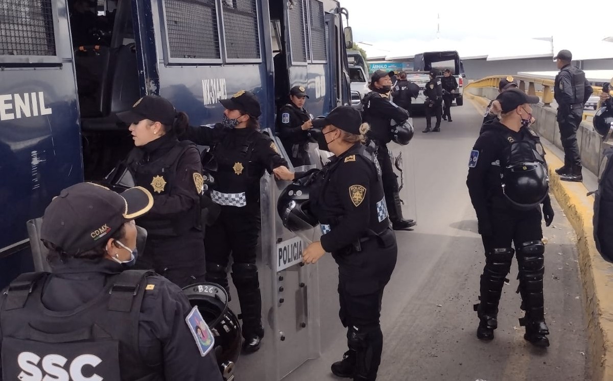 Pacientes del Hospital Rubén Leñero aceptan mesa de diálogo ante demandas por destitución de directora