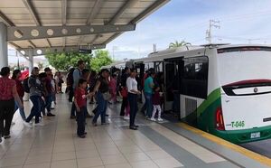 En León molesta a usuarios esperar hasta una hora Transporte Público