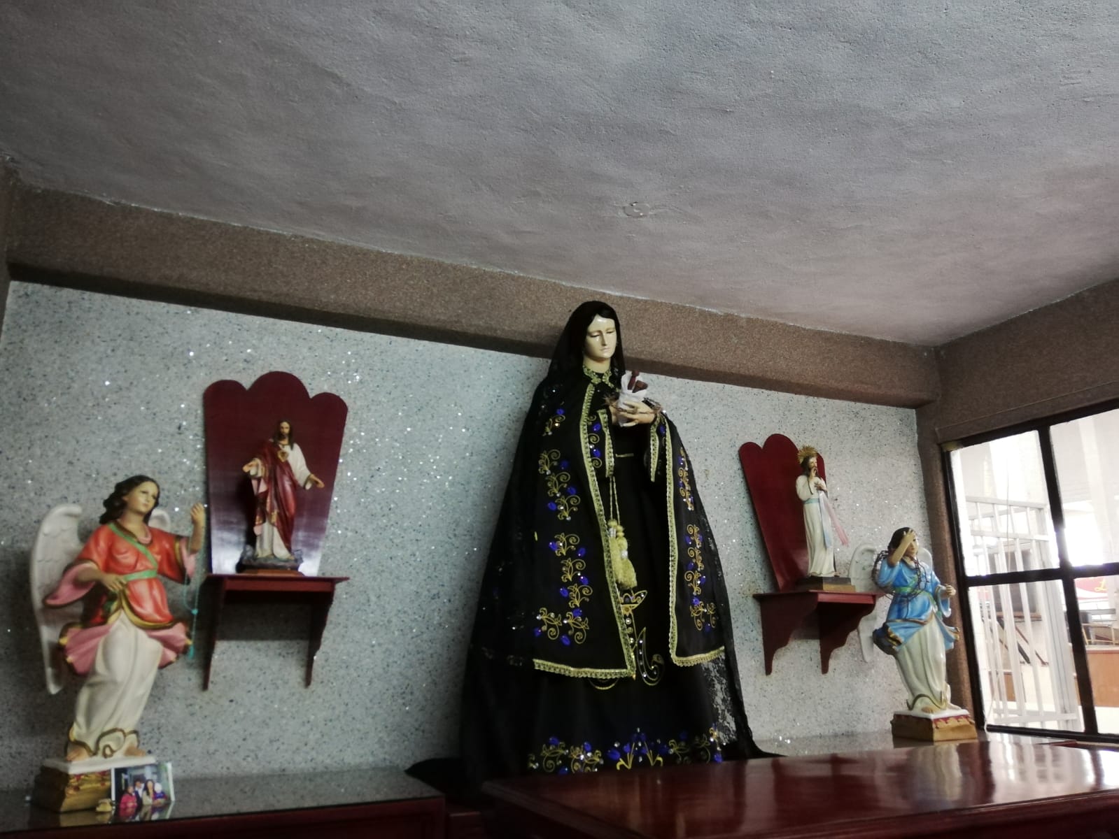 Celebrarán a la Virgen de la Soledad en el mercado Aldama sin misas y procesiones