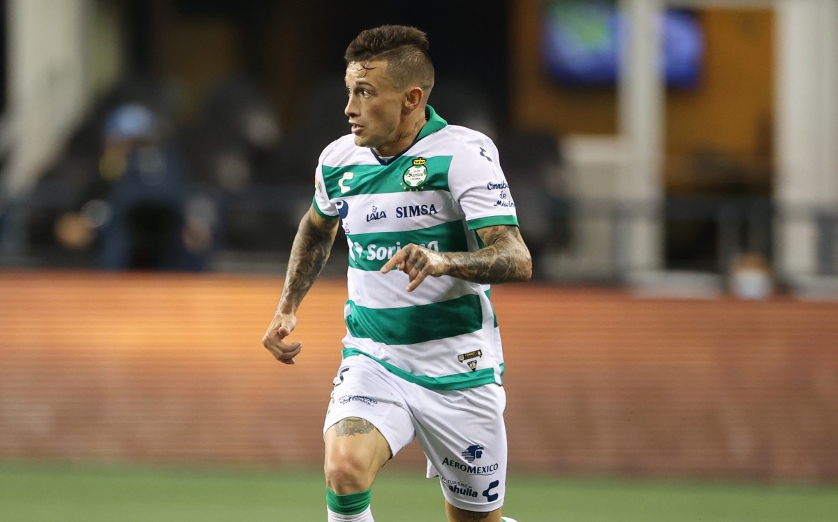 El tuit de Brian Lozano tras ser 'reventado' por la afición santista