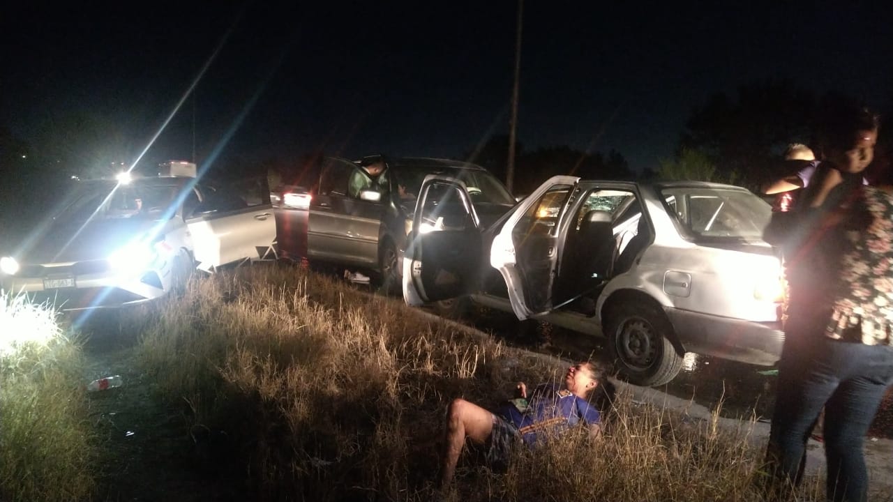 Accidente carretero deja un niño y una mujer lesionados en Ciénega de Flores