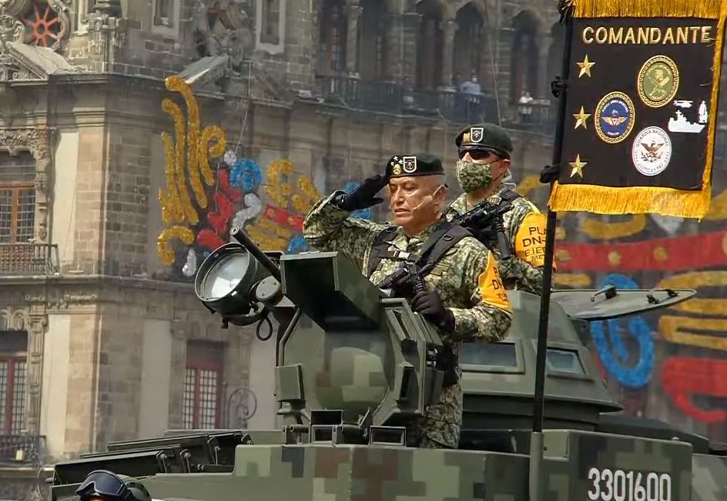 Realizan Desfile Militar por 211 aniversario de Independencia de México | Minuto a minuto