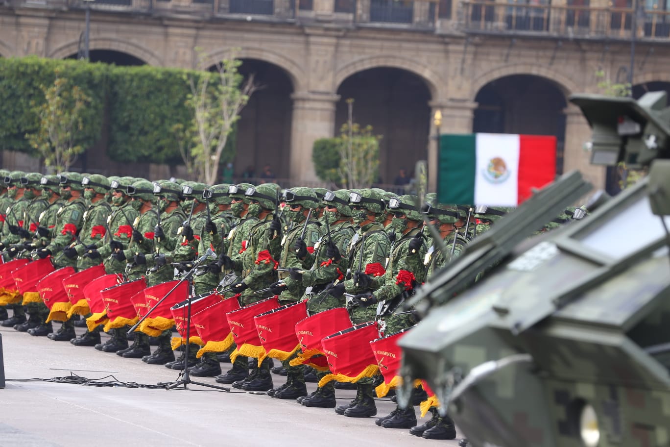 Realizan Desfile Militar por 211 aniversario de Independencia de México | Minuto a minuto