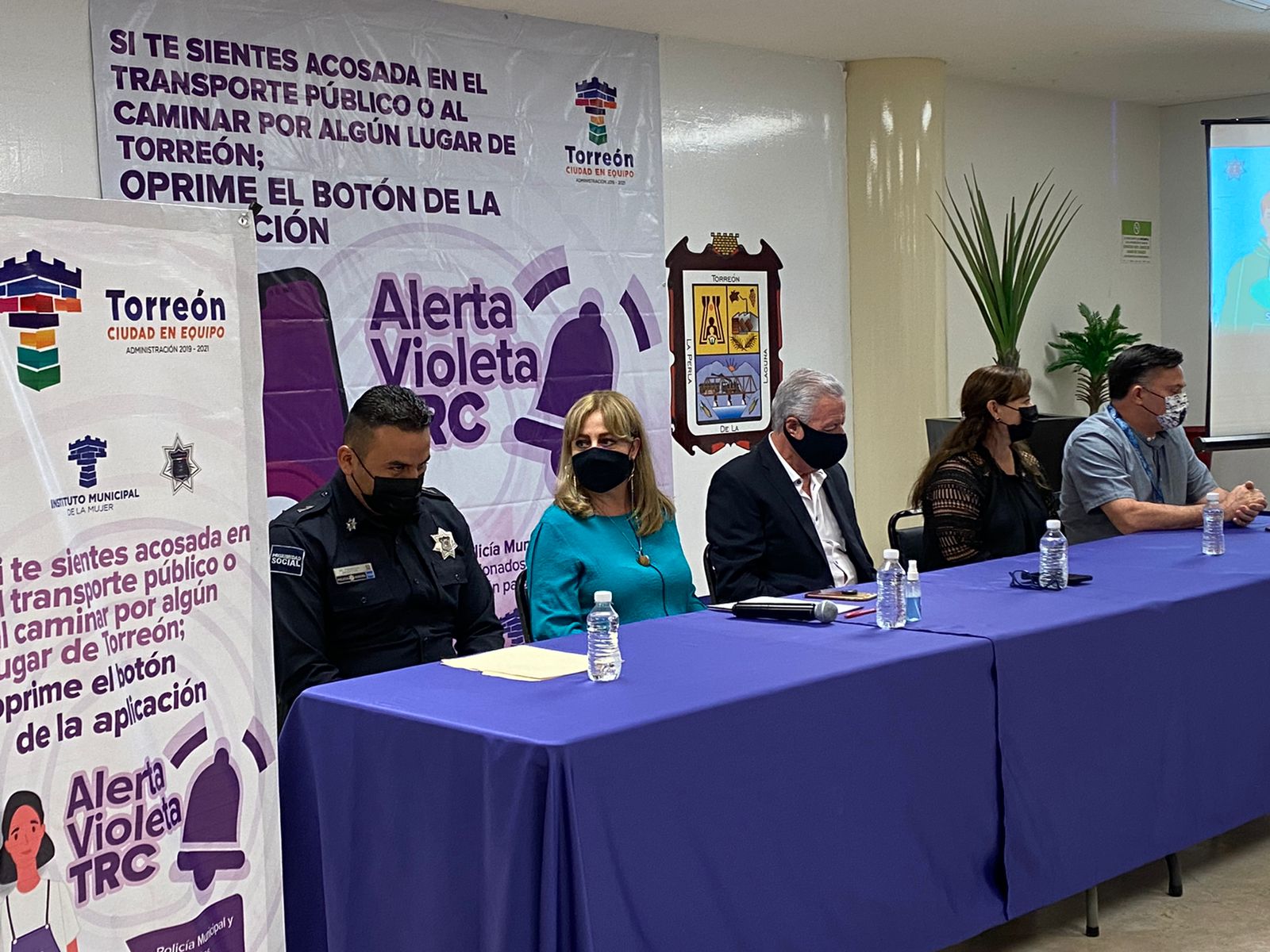 Lanzan botón de pánico “Alerta Violeta TRC” contra el acoso callejero
