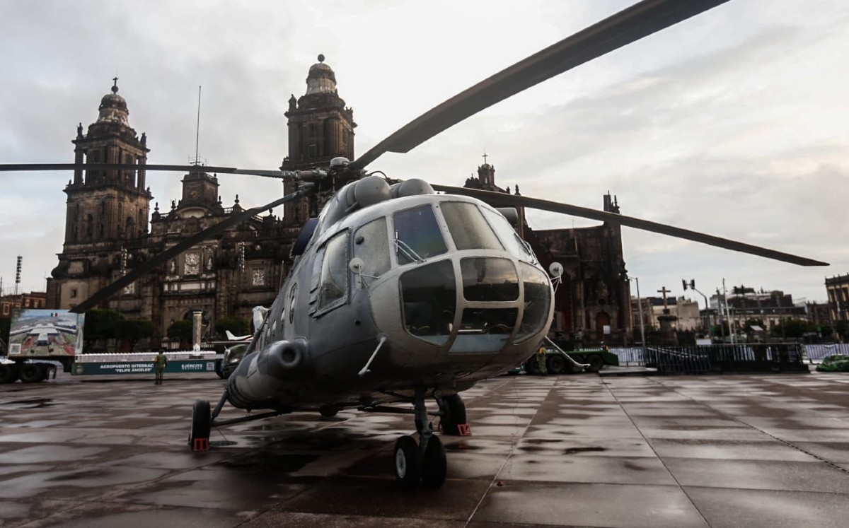 ¡Súbete a un helicóptero del Ejército! Arranca exposición ‘Gran Fuerza de México’ en el Zócalo