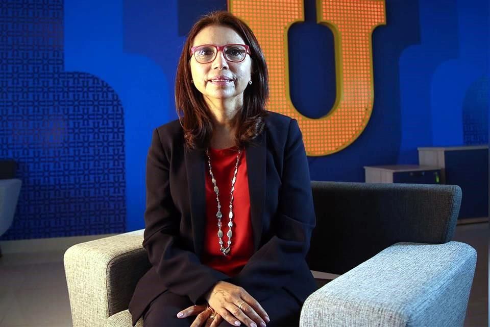 Investigadora de la UANL recibe Premio Mujeres en la Ciencia