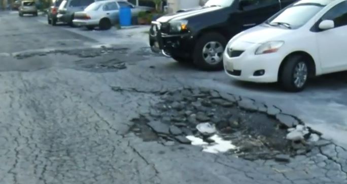 Empeoran hundimientos en la colonia Pedregal de Linda Vista tras lluvias