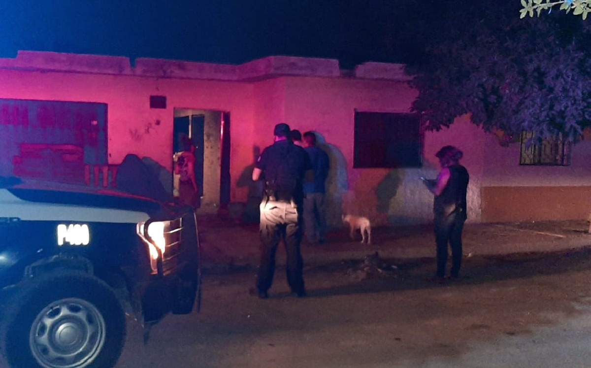 Hombre encuentra a su hermano sin vida cuando le llevaba la cena a su casa en Lerdo

 