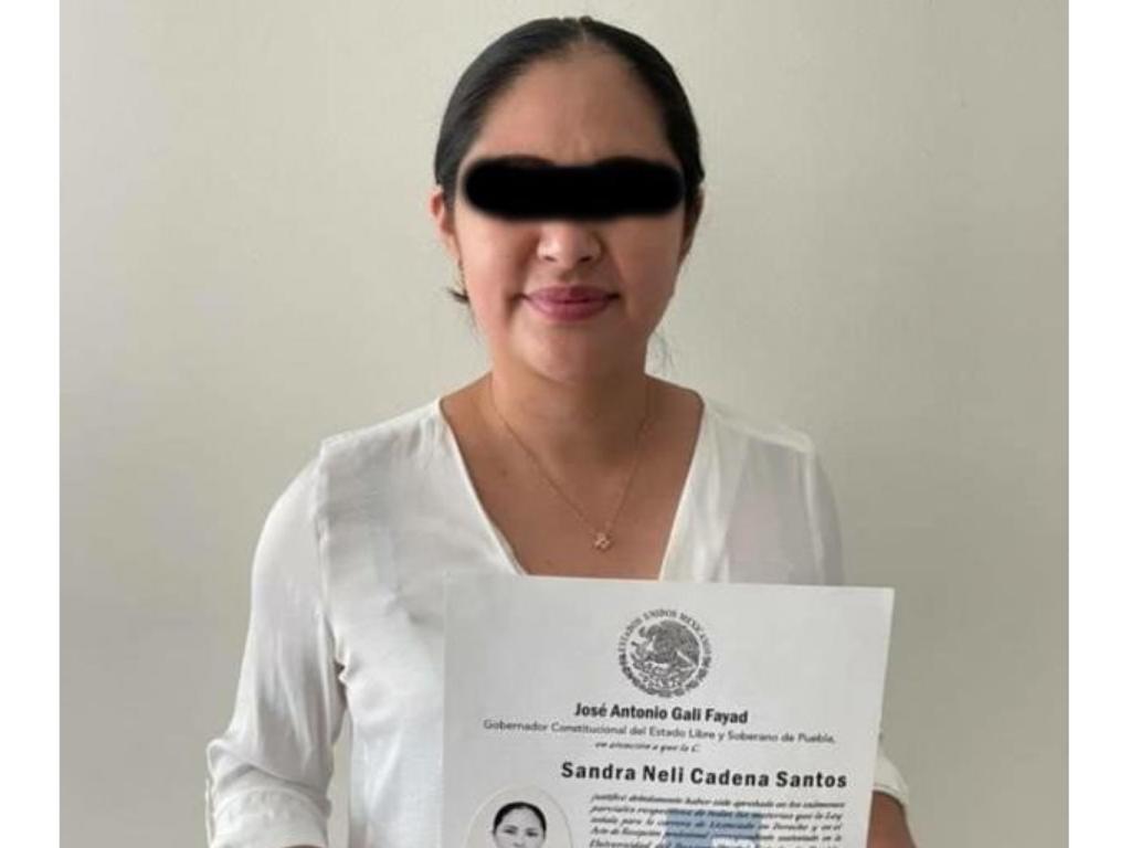 Capturan a Sandra Nelly Cadena; la diputada poseía 'arsenal' exclusivo del Ejército