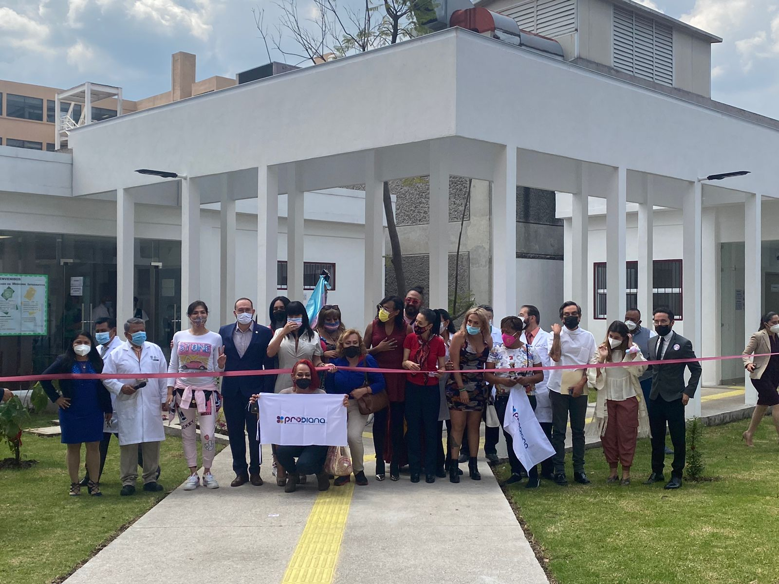 Sheinbaum inaugura Unidad de Salud Integral para comunidad LGBT+ en CdMx 