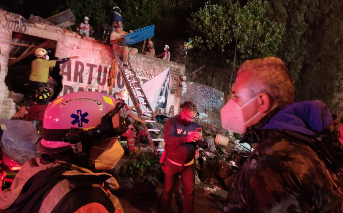 Persiste riesgo de nuevo deslave en Sierra de Guadalupe; desalojan a habitantes de casas afectadas