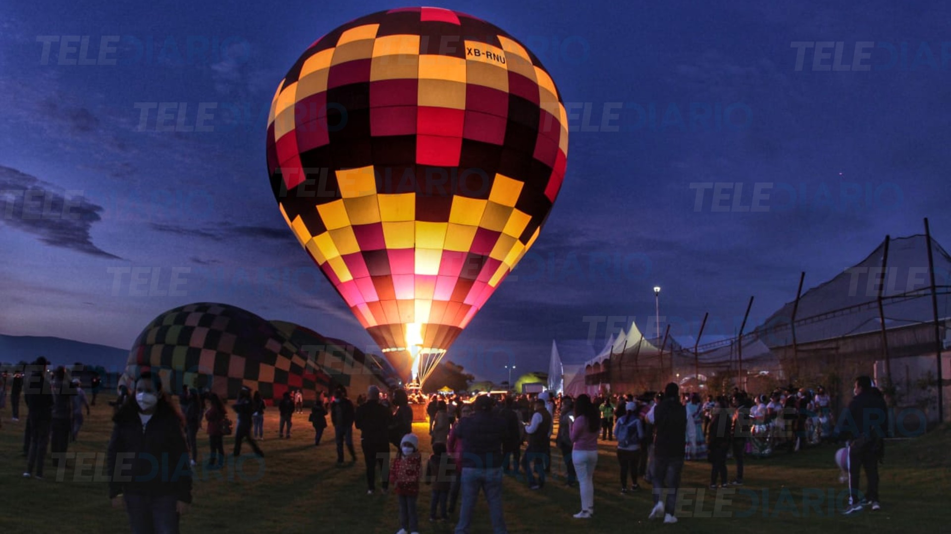 Festival del Globo en Atlixco inicia con el 'Vuelo del Alba' 