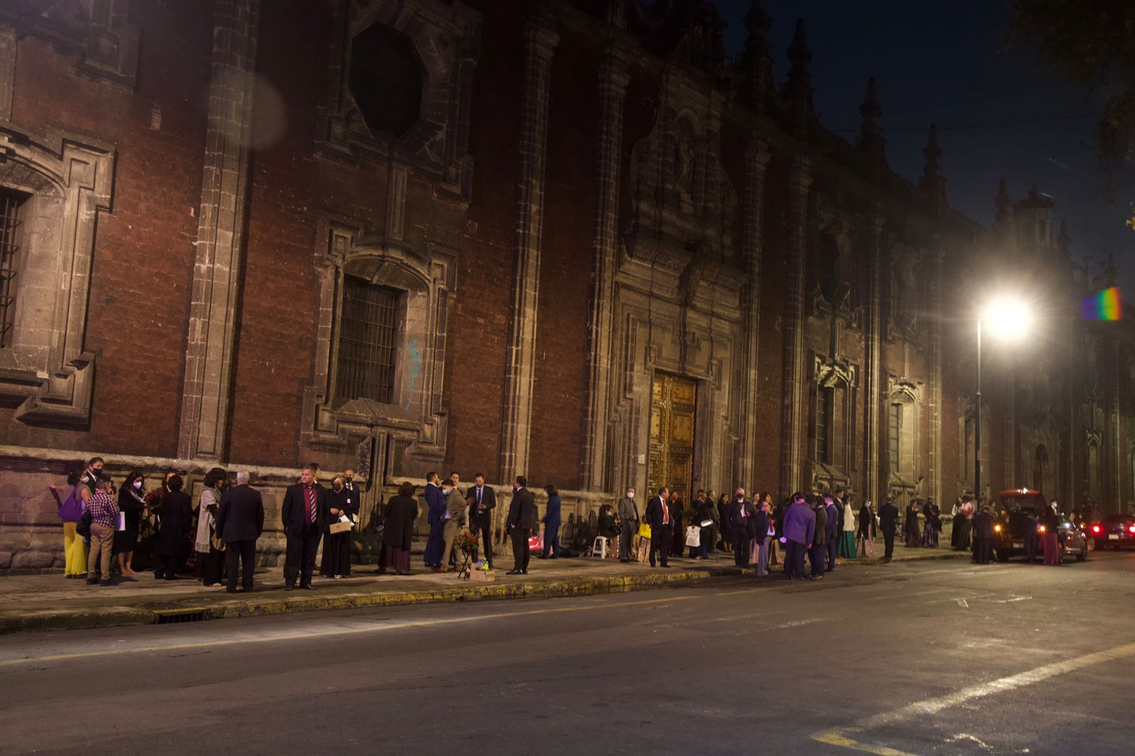 ¡Voló hasta la vajilla! Fiesta en el Colegio de las Vizcaínas termina en batalla campal