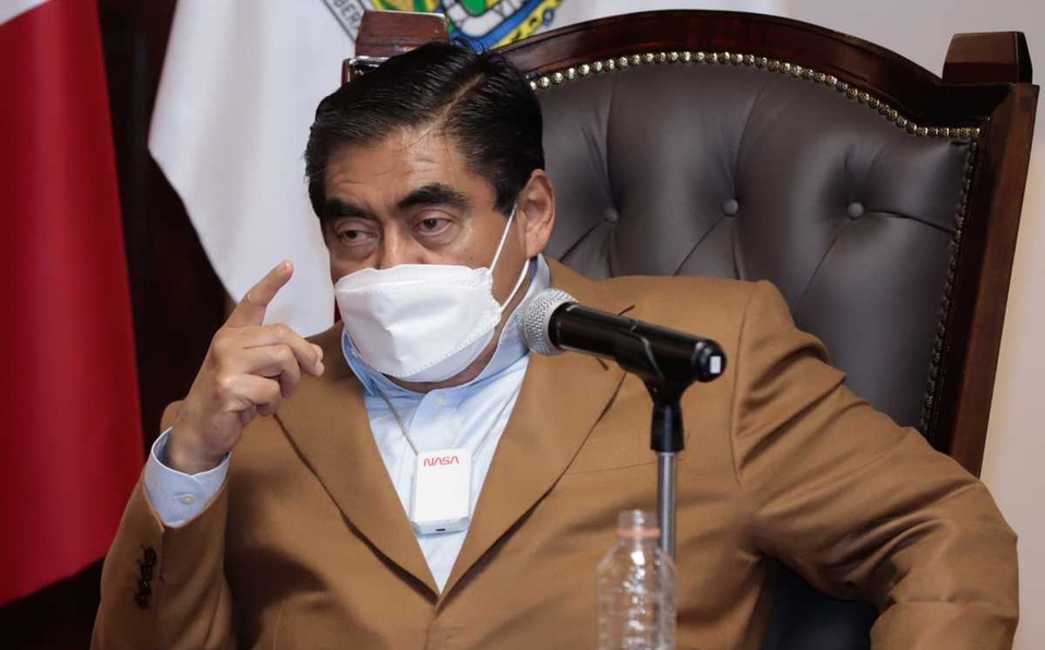 "Que le vaya bien": Miguel Barbosa habla sobre el informe de Claudia Rivera