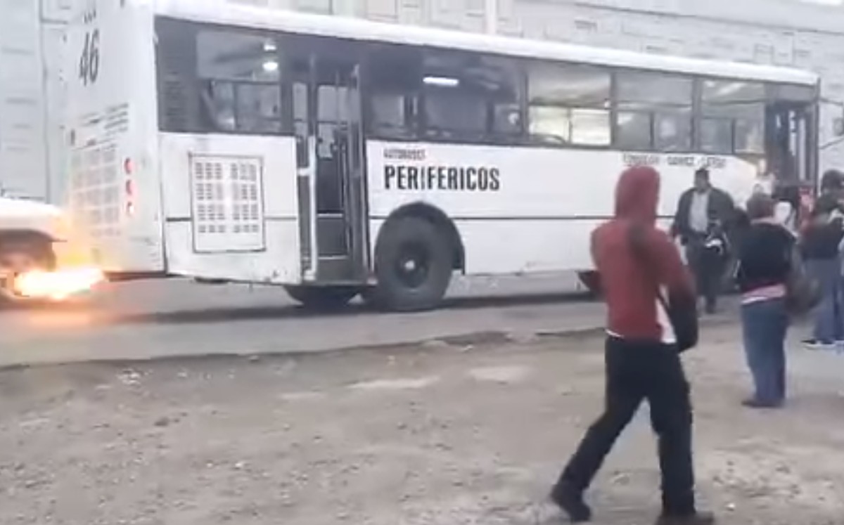 ¡Último modelo! Captan camión periférico con todo y nitro en calles de La Laguna (VIDEO)