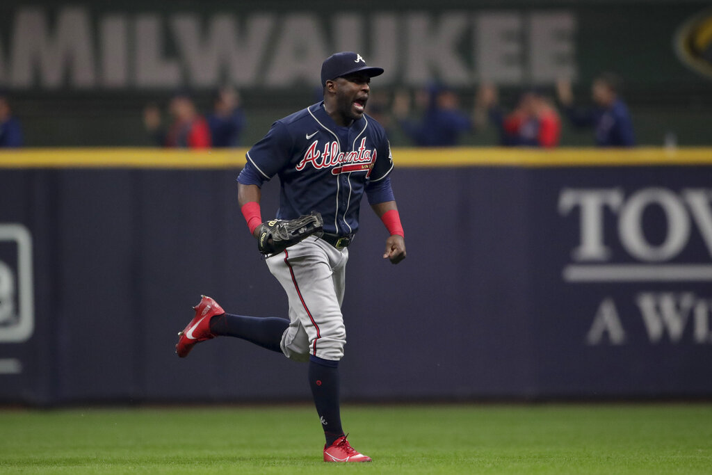 Braves empata la serie divisional de la Nacional ante Brewers