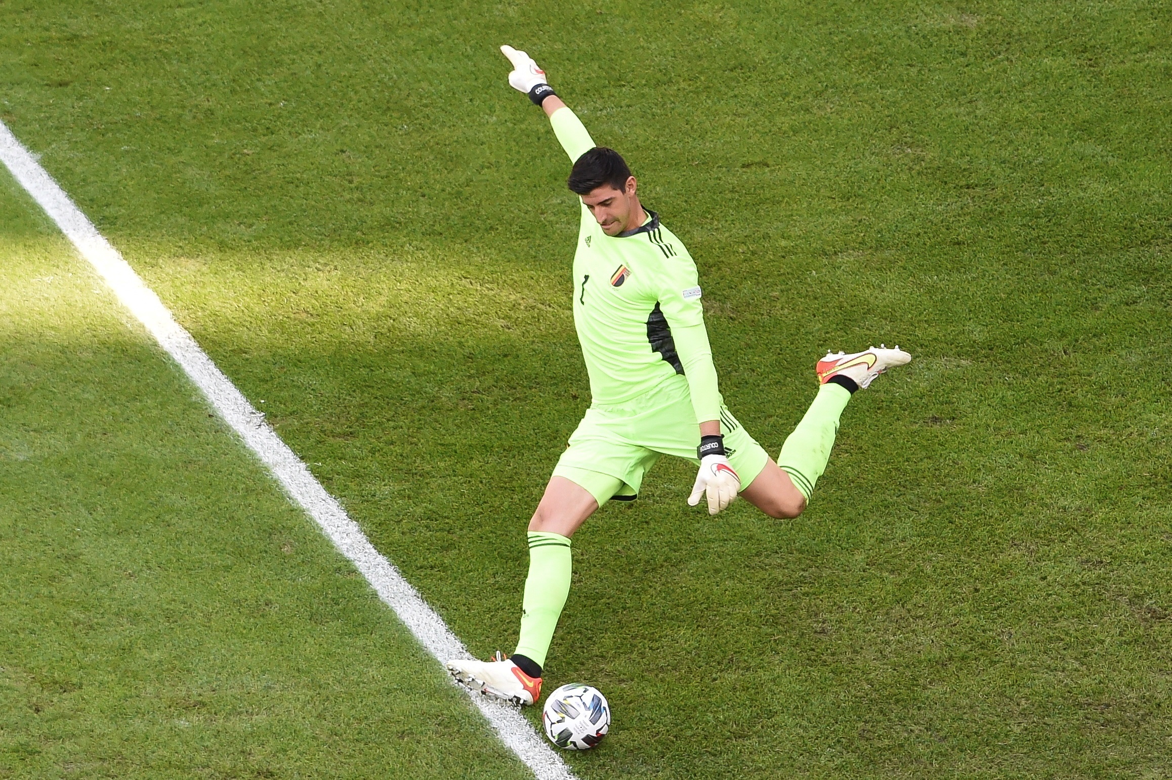 Rafael Van der Vart acusa a Thibaut Courtois de "lloriquear"