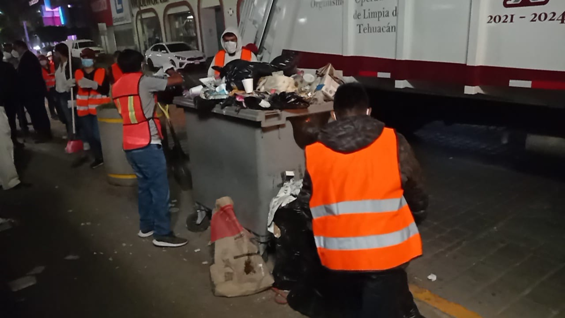 Inicia recolección de basura en Tehuacán; hay más de mil toneladas acumuladas