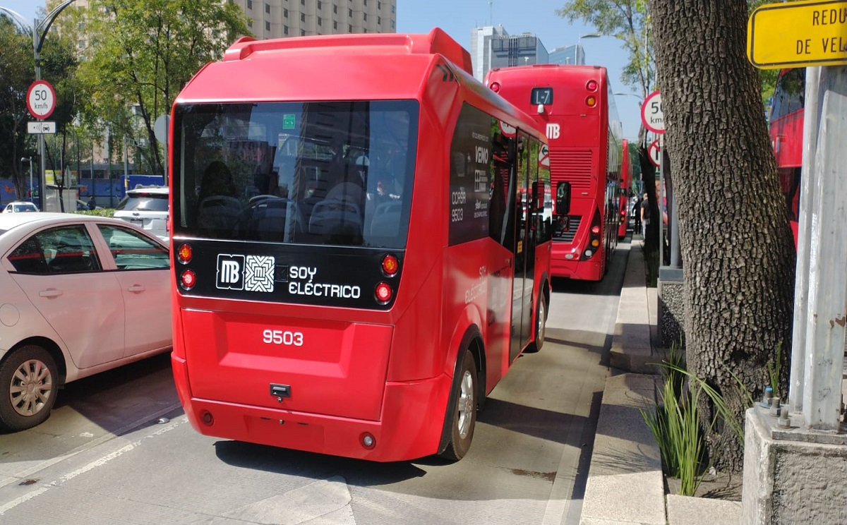 ¡El Metrobús se encogió! Metrobusito ya circula en Paseo de la Reforma