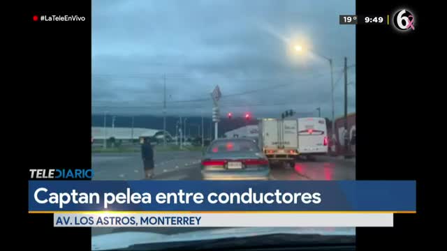 Captan pelea entre conductores en la avenida Los Astros en Monterrey 