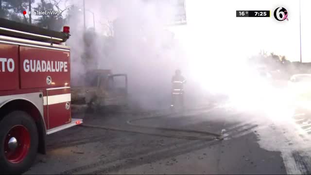 Incendio de camión afecta vialidad en el bulevar Miguel de la Madrid 