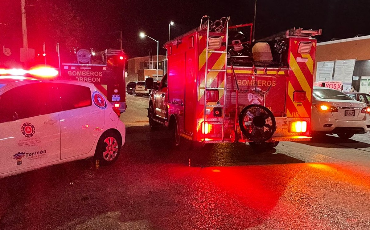 Evacuan pacientes y personal del IMSS en Torreón; mujer desprendía gases tóxicos