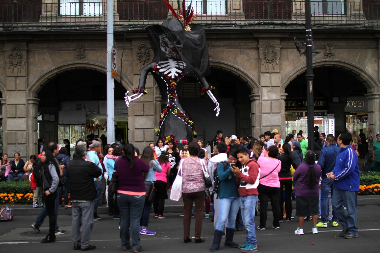 Prevén derrama económica de casi 5 mil mdp por festividades de Día de Muertos en CdMx