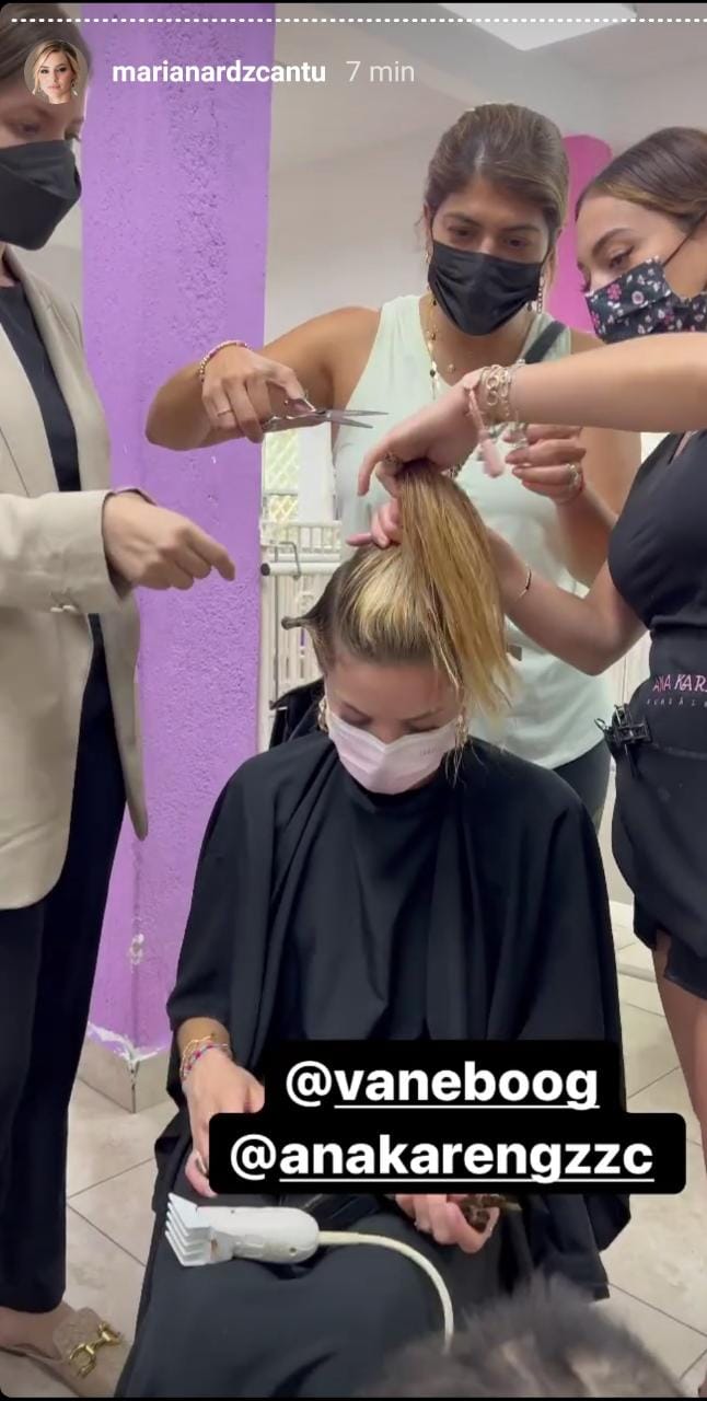 Mariana Rodríguez se corta el cabello para apoyar a niño con cáncer del DIF Capullos