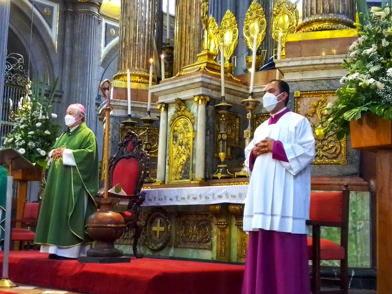 Monseñor Víctor Sánchez Espinosa reza por médicos fallecidos por Covid-19