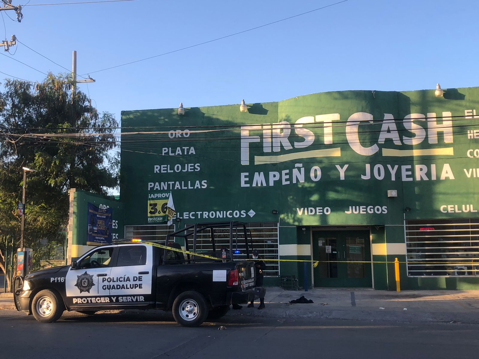 Telediario Media Asaltan y disparan a un cliente de una casa de empeño en Guadalupe Telediario Media Asaltan y disparan a un cliente de una casa de empeño en Guadalupe
