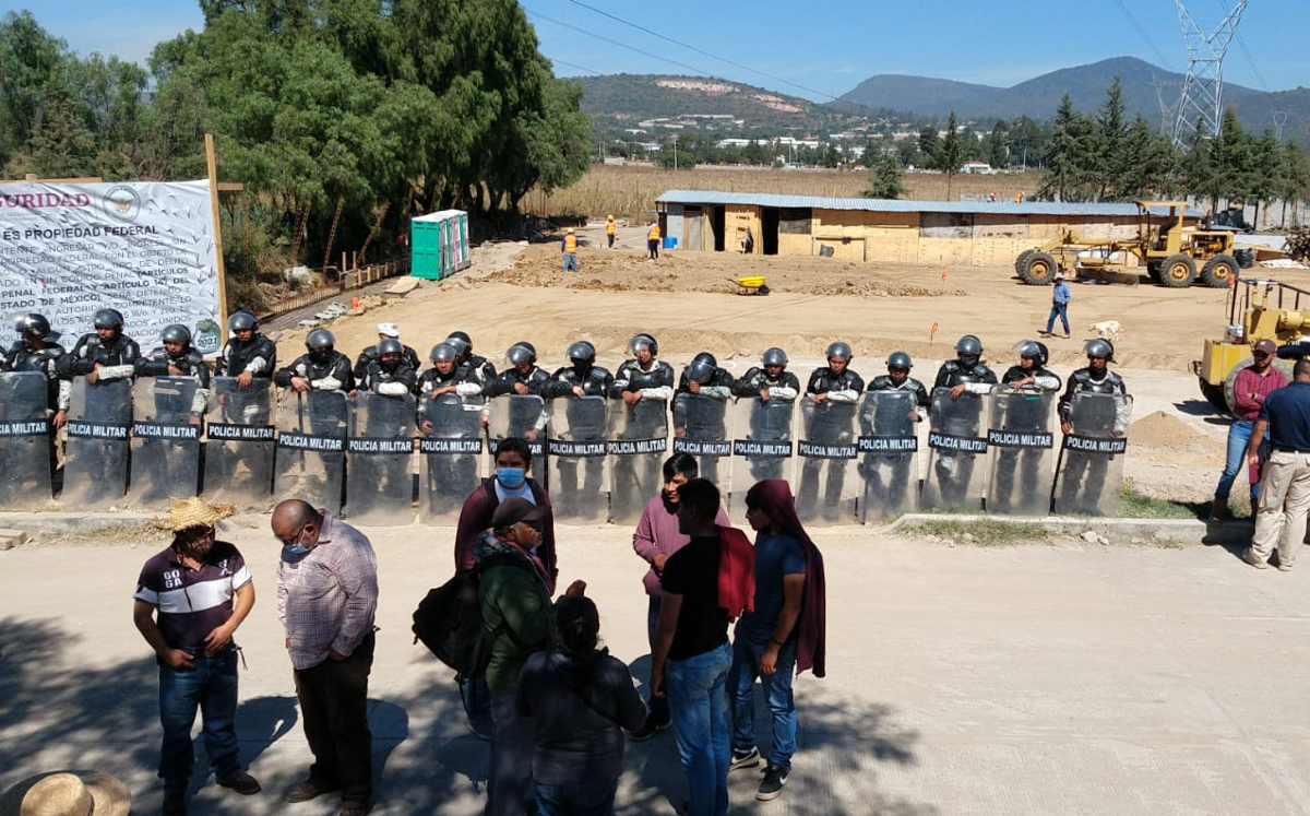 Habitantes de pueblo originario de Edomex denuncian construcción de cuartel de la Guardia Nacional en su deportivo