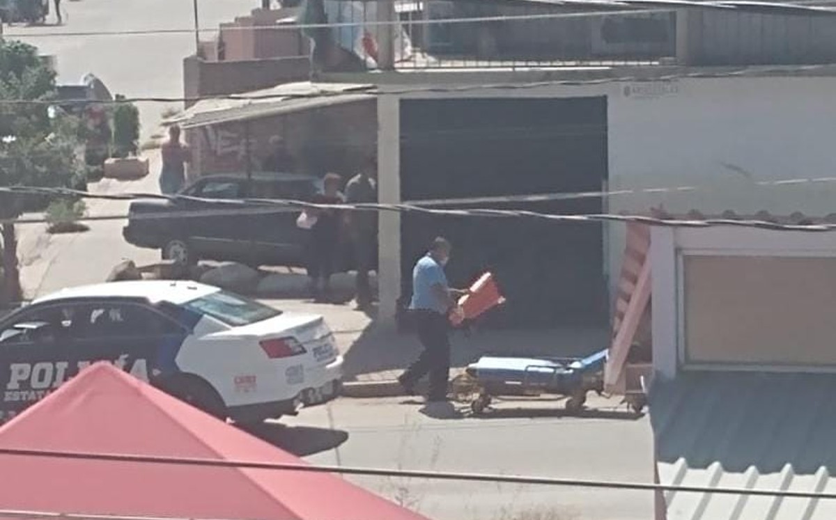 Atacan a policías en León; dos oficiales heridos y un hombre muerto 