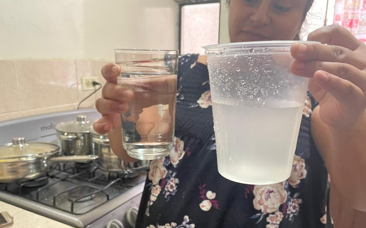 Denuncian que agua brota con arena en Campo Nuevo de Torreón