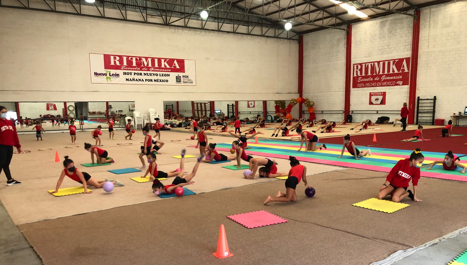 Busca implementar la gimnasia rítmica como parte de educación física