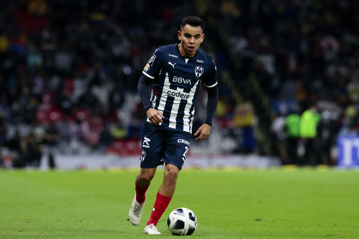 Carlos Rodríguez durante un partido ante Rayados / Mexsport