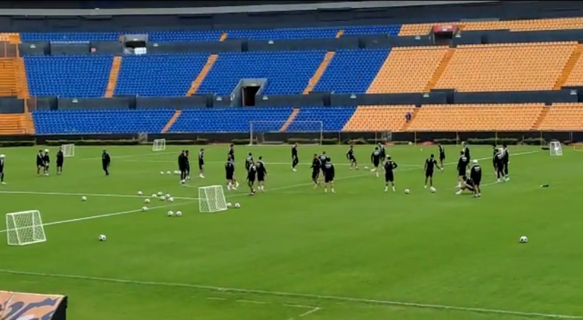 Jugadores de Tigres en el entrenamiento en el Volcán / Roberto Flores