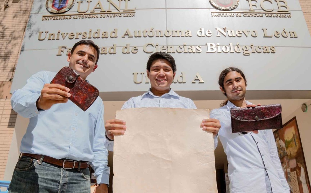 El doctor, Efrén Robledo Leal, el maestro Juan Manuel Adame Rodríguez y sus estudiantes Juan Lara Gaytán y Esteban García Sixtos, desarrollaron el mat