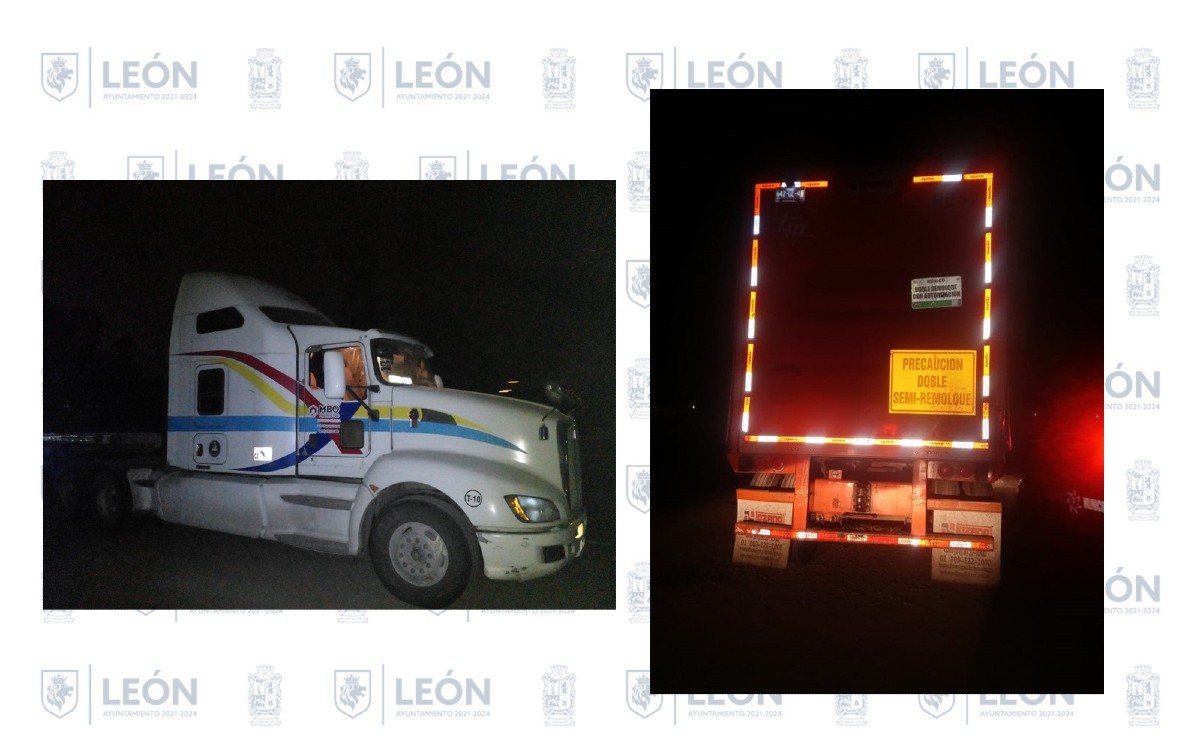 Uno de los tráileres fue robado sobre la carretera Silao-San Felipe.
